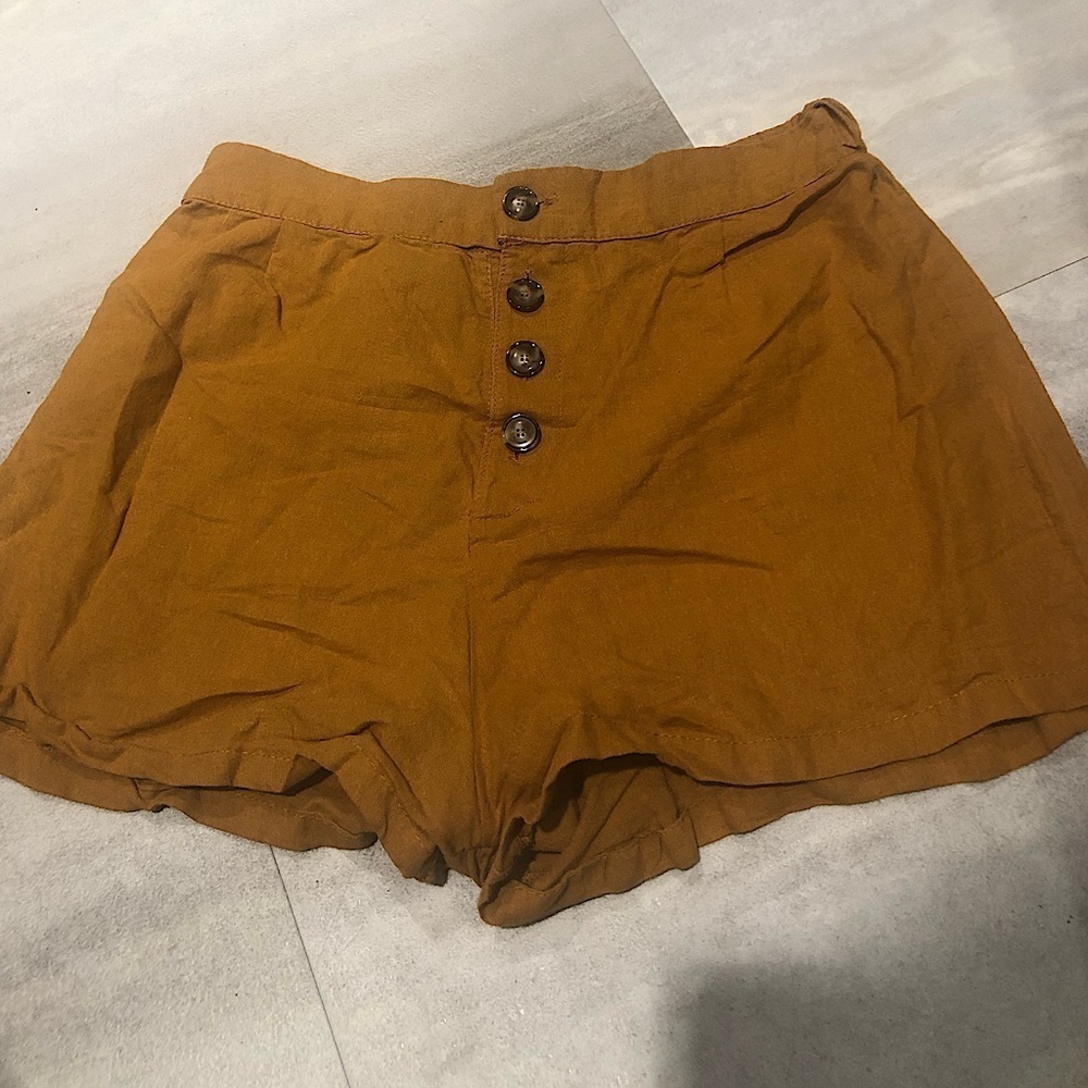 3/$30 - PULL&BEAR ramie/cotton shorts 💞